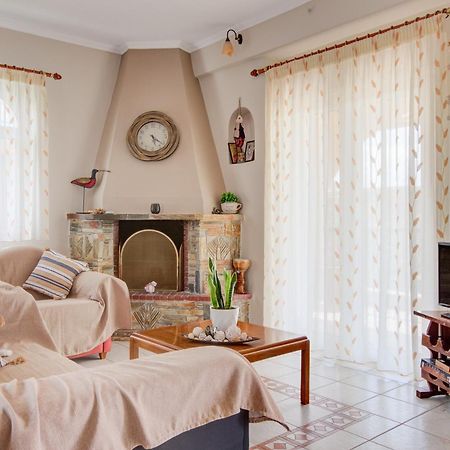 Private 6-Bdrm Villa With Garden 150M To Beach باراديسوس المظهر الخارجي الصورة
