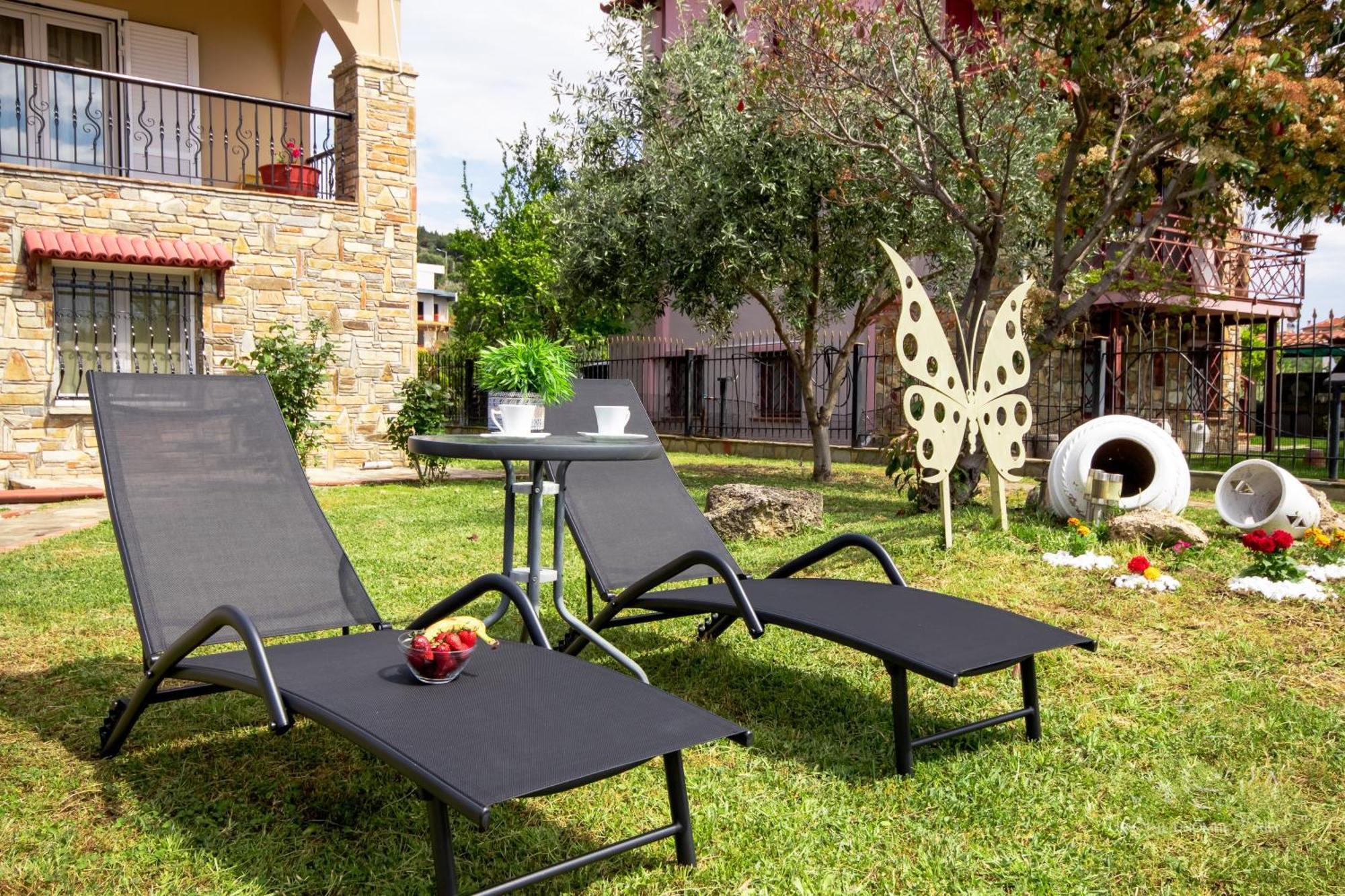 Private 6-Bdrm Villa With Garden 150M To Beach باراديسوس المظهر الخارجي الصورة